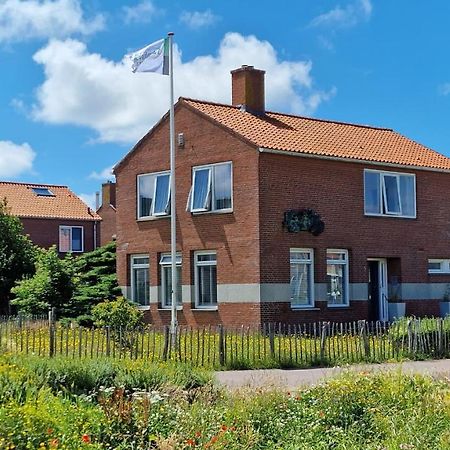 Bed And Breakfast Het Bureau Texel De Koog  Exterior photo